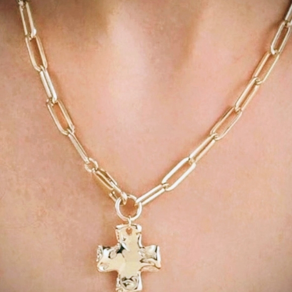 Gold Chain Necklace with Cross Pendant - Picture 2 of 4